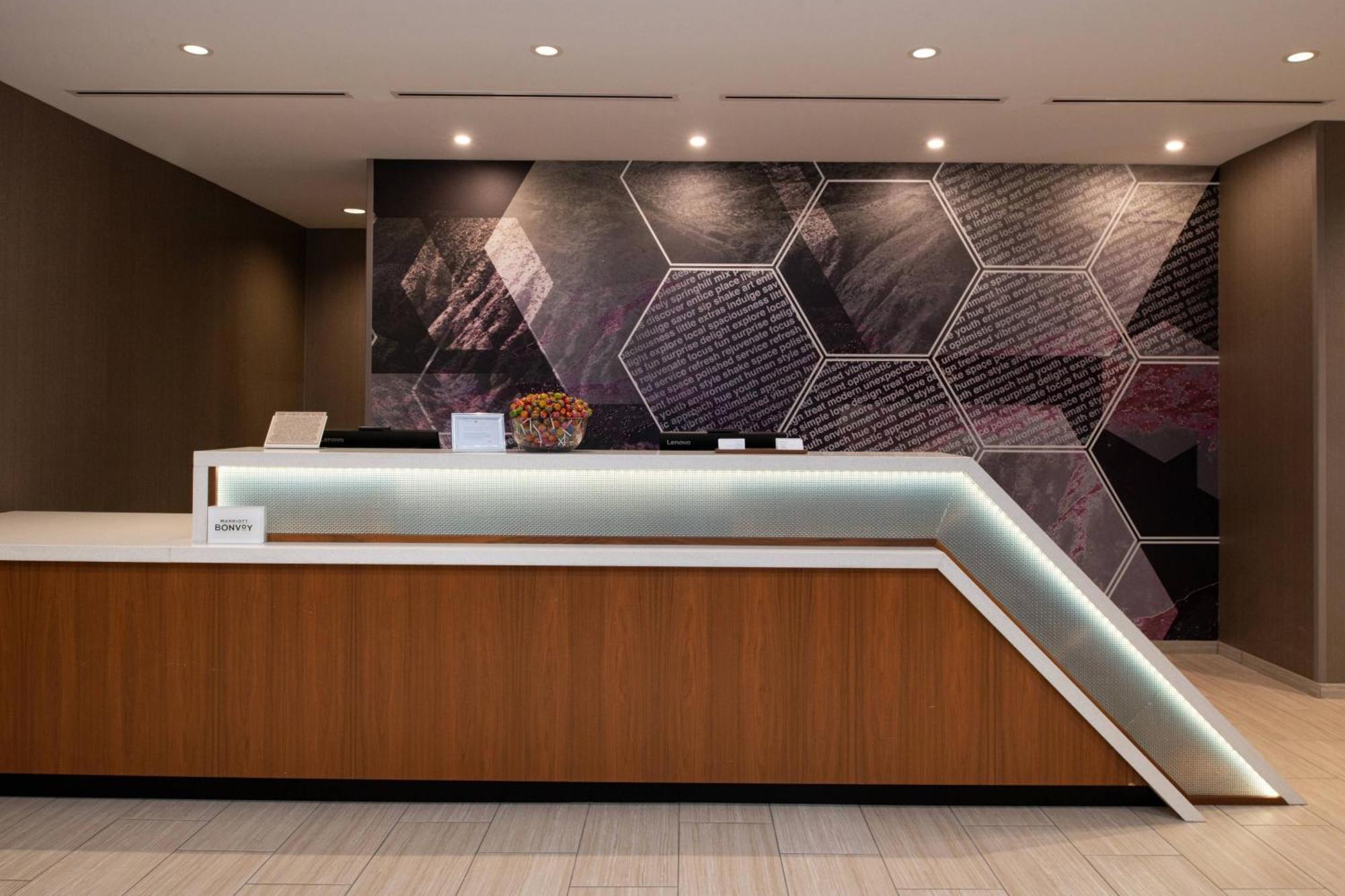 Springhill Suites By Marriott Kansas City Northeast Exterior foto